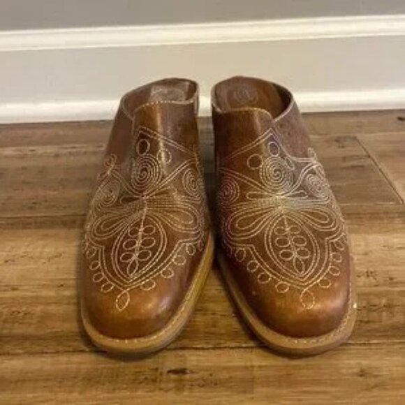 Dr Scholls Brown Leather Embroidered Slip Ons - Picture 4 of 4